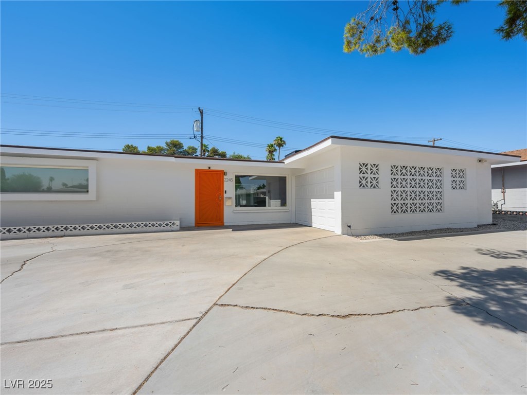 2245 Sombrero Drive Property Photo 7