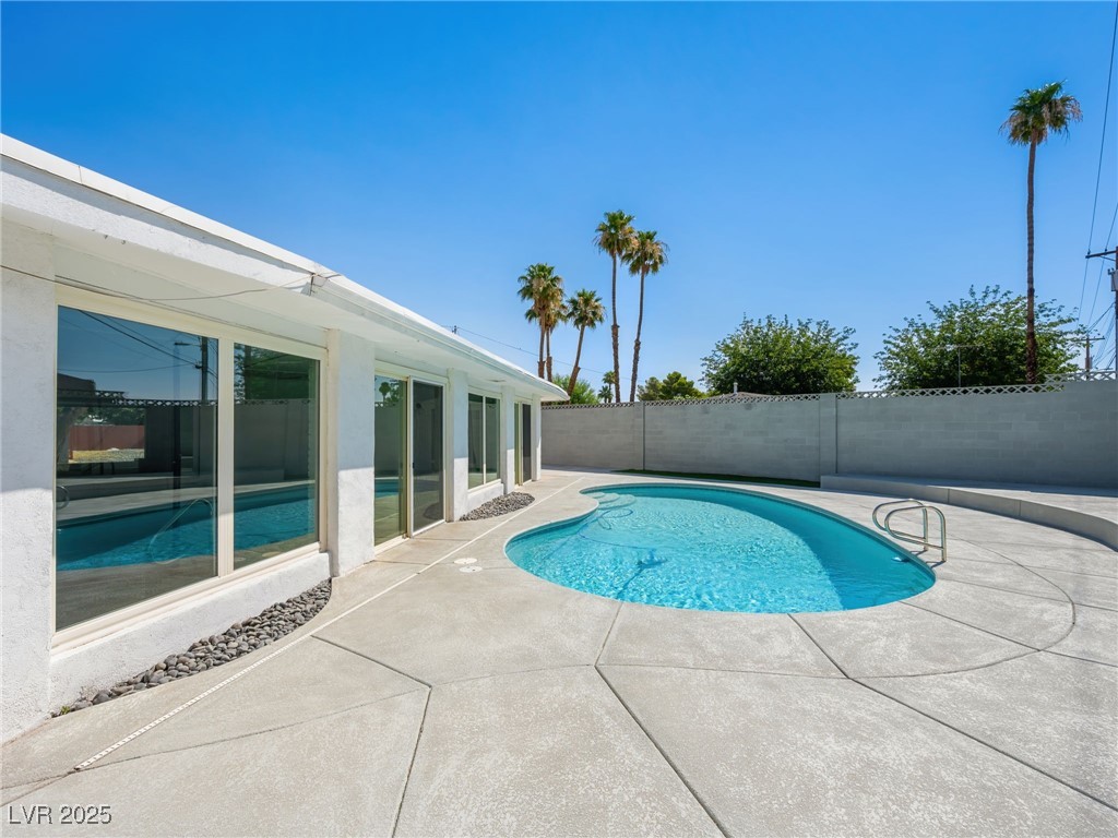 2245 Sombrero Drive Property Photo 31