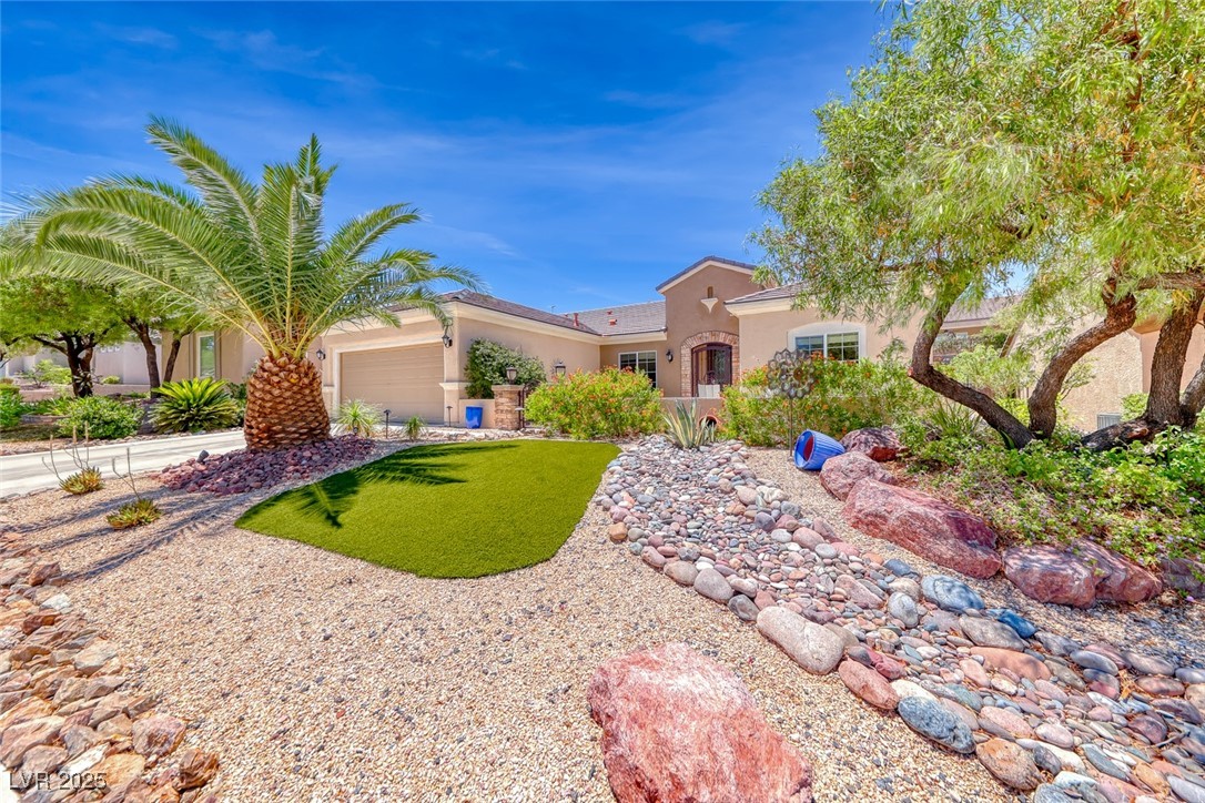 2205 Sandstone Cliffs Drive Property Photo 1