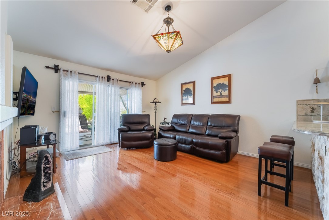 105 Crossfoot Terrace Court Property Photo 11