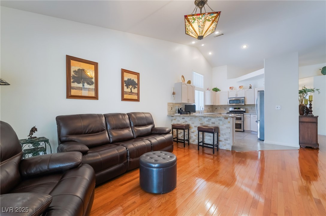 105 Crossfoot Terrace Court Property Photo 12