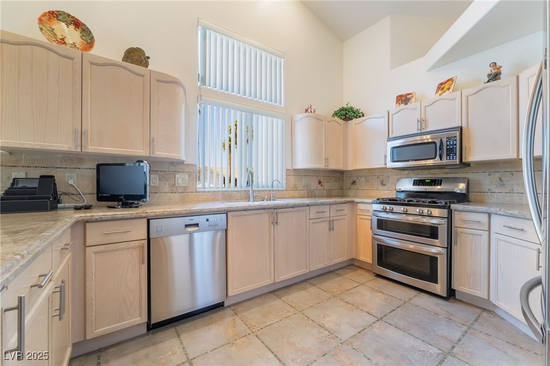 105 Crossfoot Terrace Court Property Photo 15