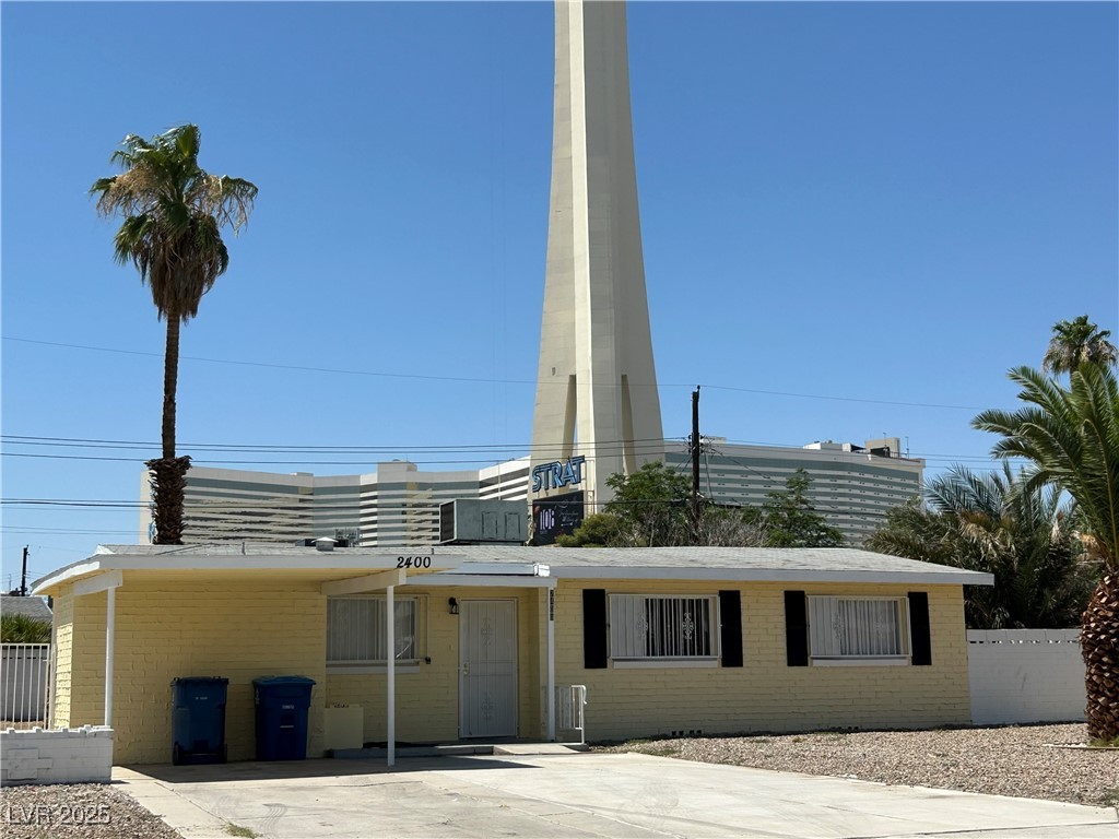 2400 Santa Paula Drive Property Photo 1