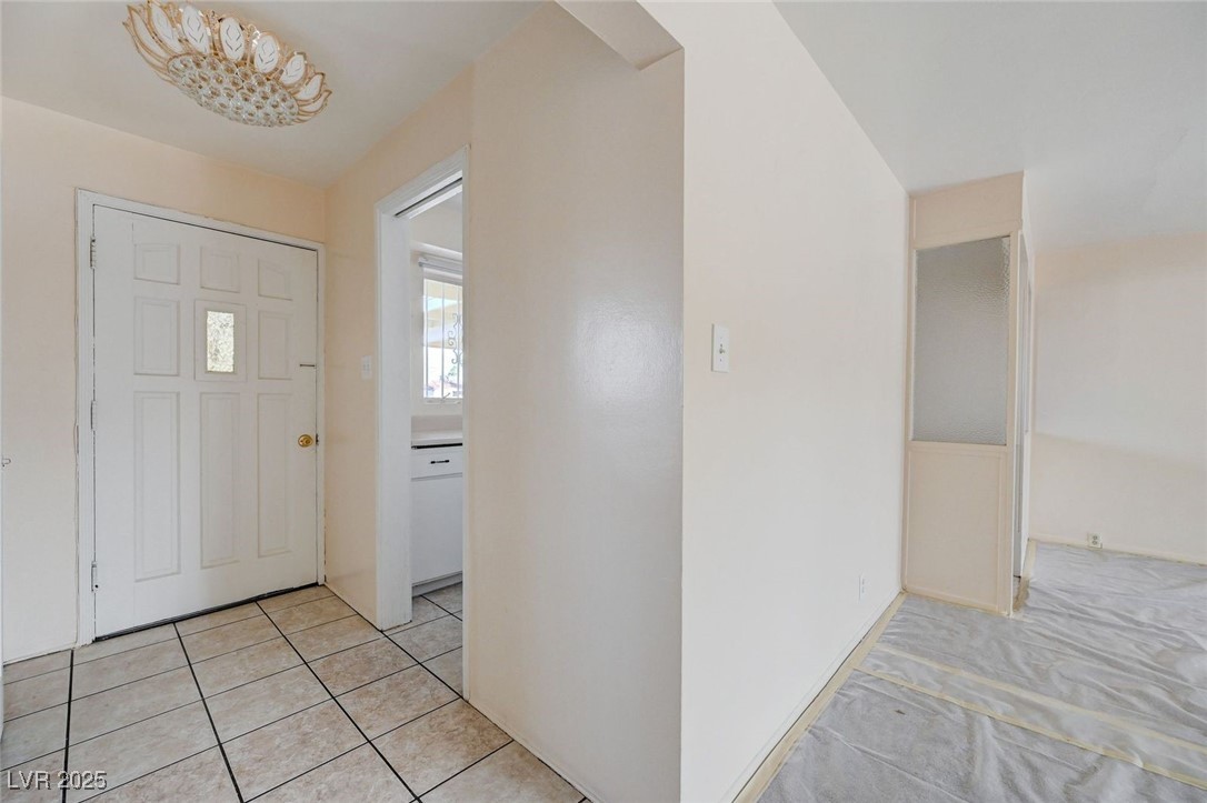 2400 Santa Paula Drive Property Photo 2