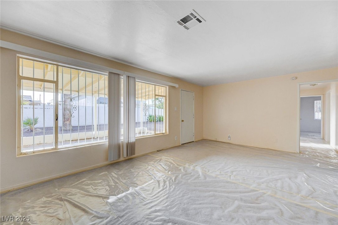 2400 Santa Paula Drive Property Photo 5
