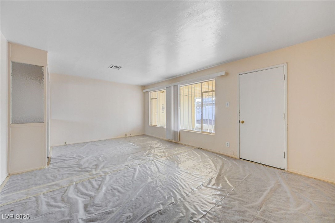 2400 Santa Paula Drive Property Photo 13