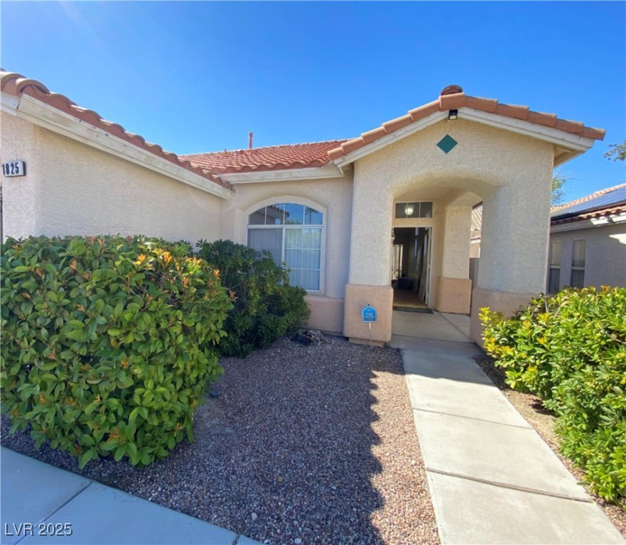 1825 Linton Hill Lane Property Photo 1