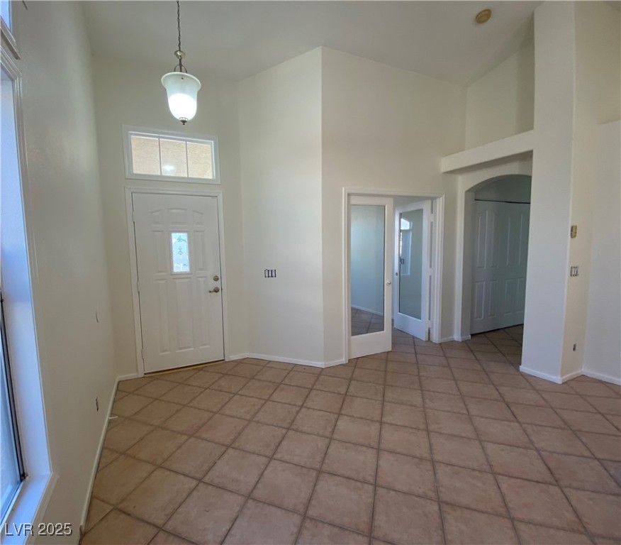 1825 Linton Hill Lane Property Photo 2