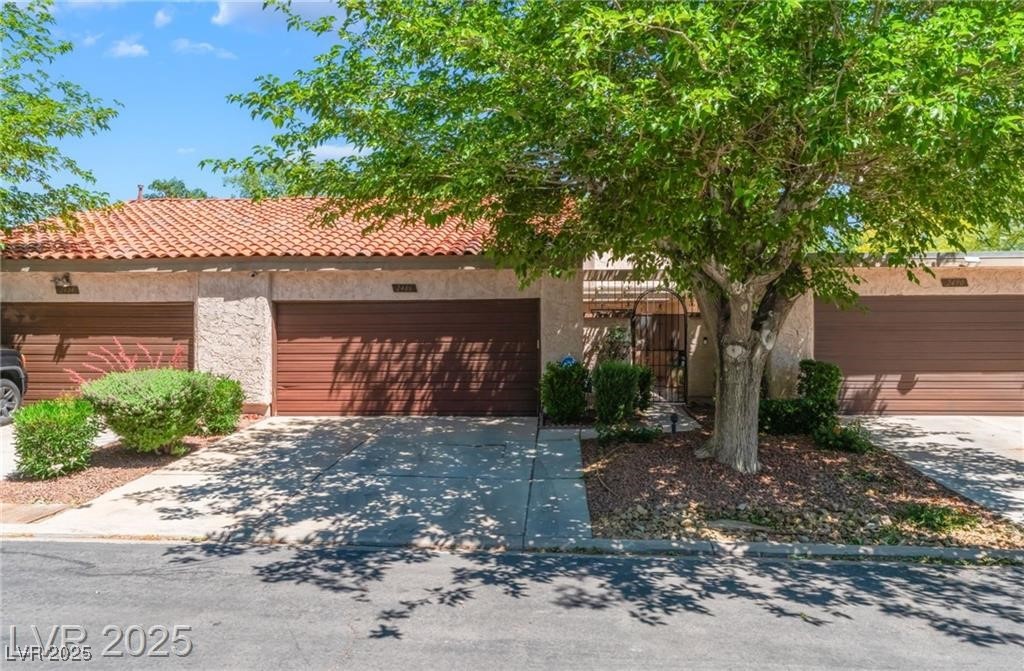 2486 Sabado Street Property Photo 2