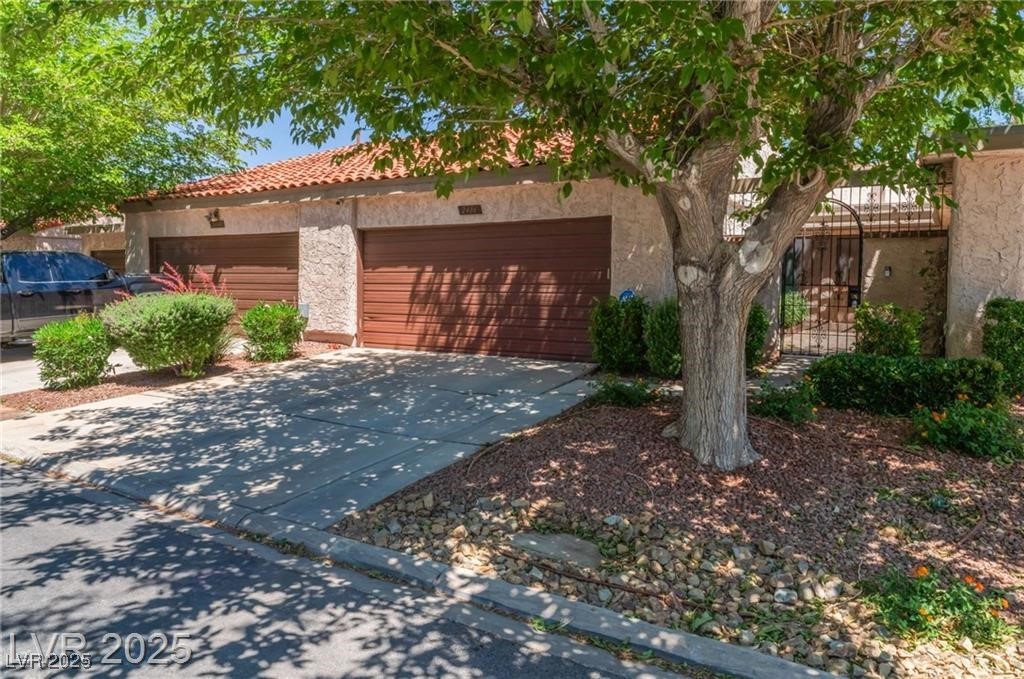 2486 Sabado Street Property Photo 3