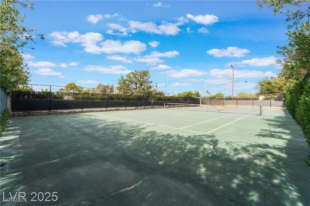 2486 Sabado Street Property Photo 10