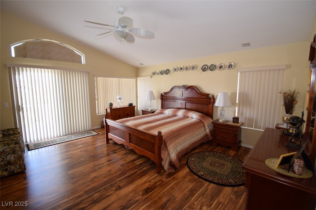 1700 Double Arrow Place Property Photo 11