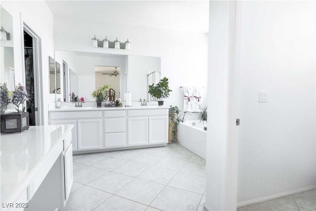 7722 Sagamore Bay Court Property Photo 19