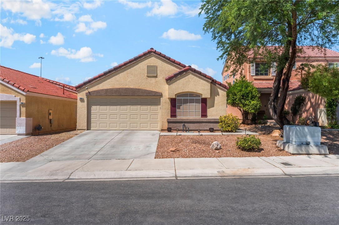 7909 Lovely Pine Place Property Photo 1