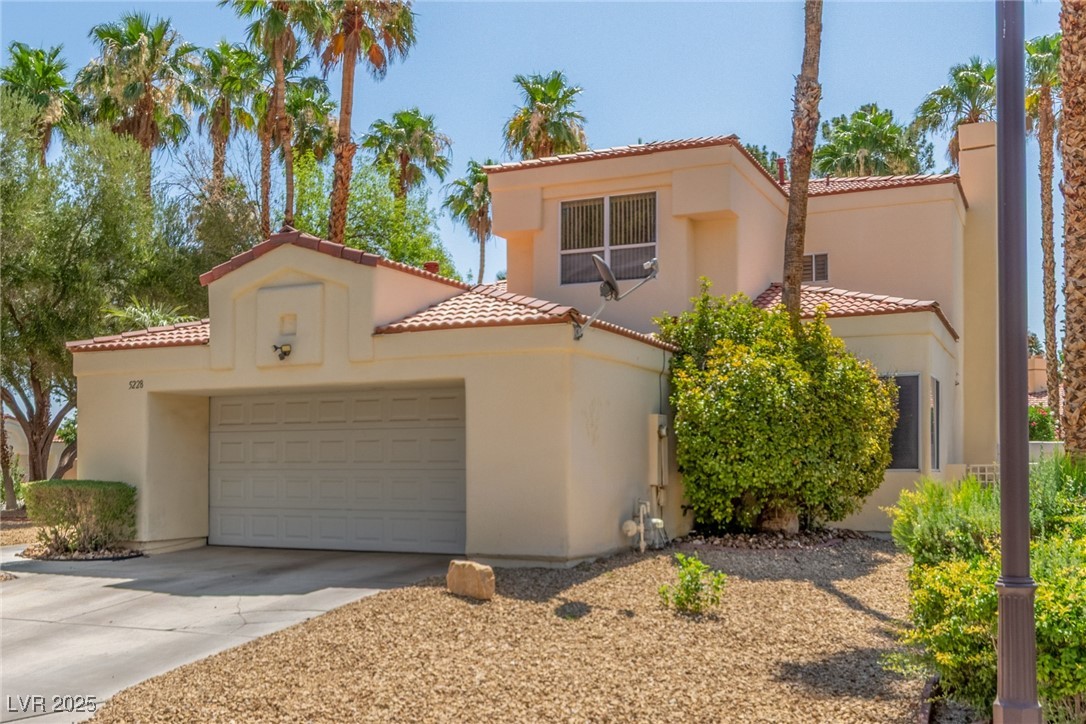 5228 Painted Lakes Way Property Photo 3