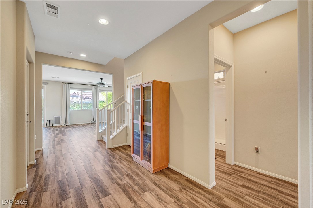 9542 Ridgeglen Court Property Photo 8