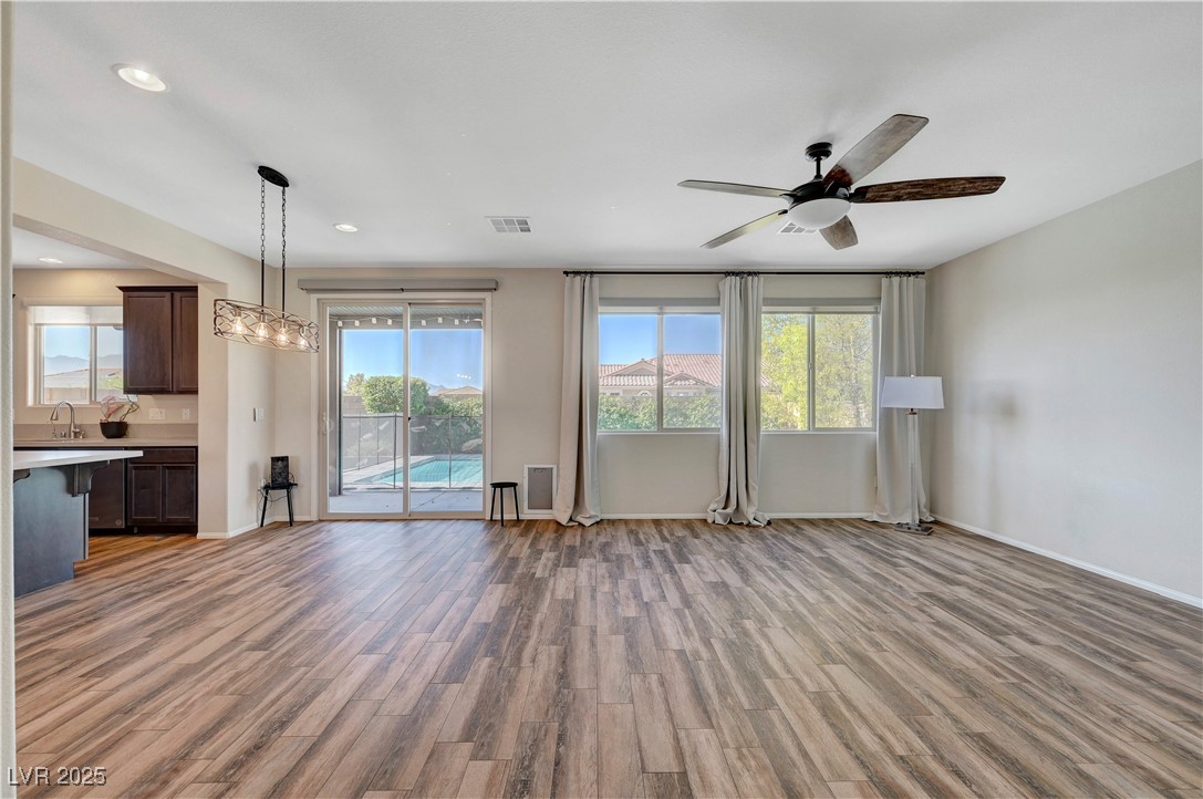 9542 Ridgeglen Court Property Photo 10