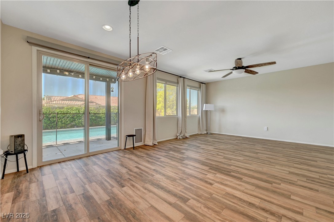 9542 Ridgeglen Court Property Photo 14