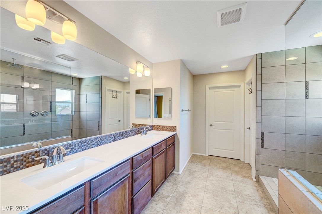 9542 Ridgeglen Court Property Photo 34
