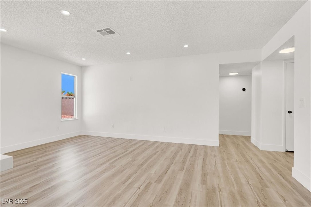 5030 East Hacienda Avenue Property Photo 9