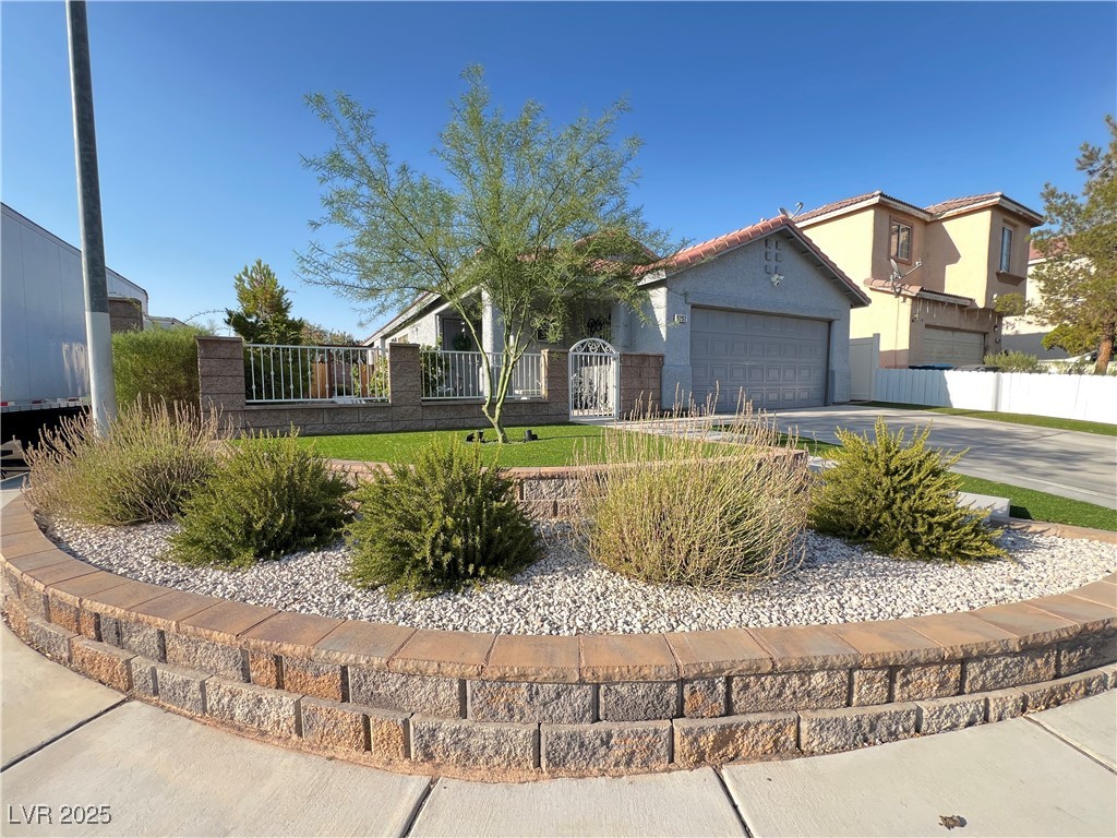 6292 Yucca Valley Court Property Photo 2