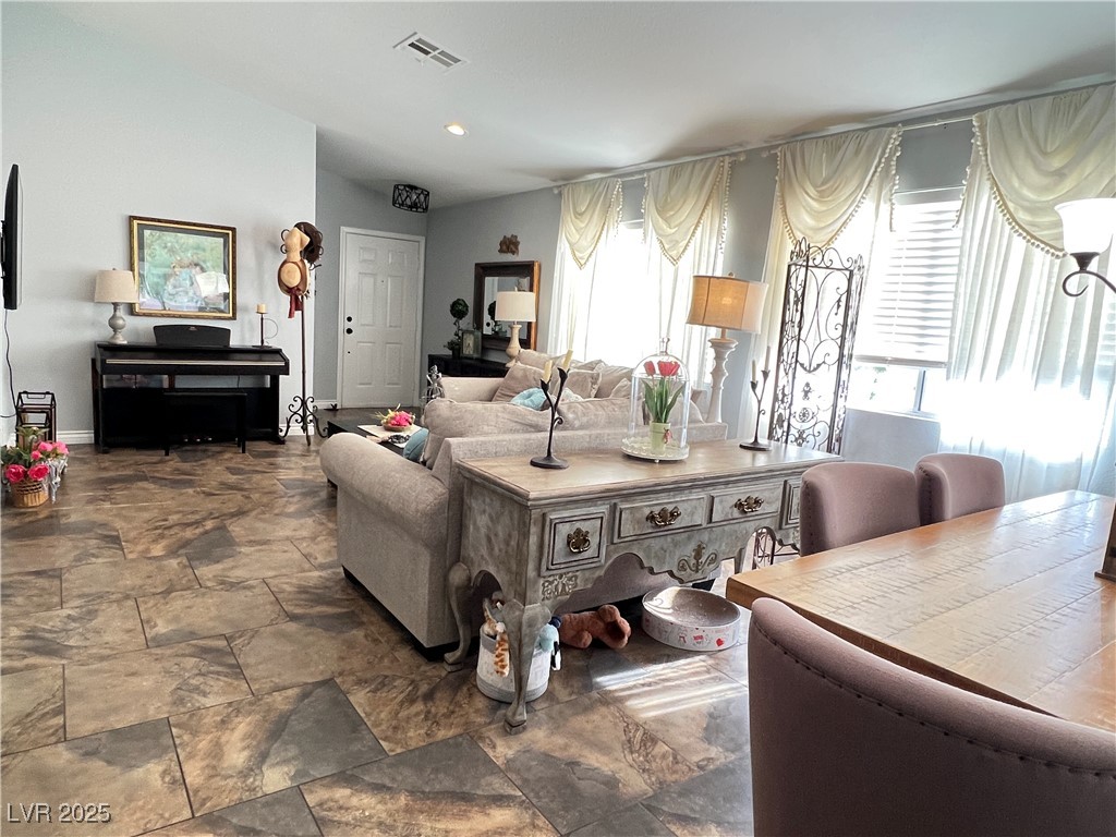 6292 Yucca Valley Court Property Photo 5