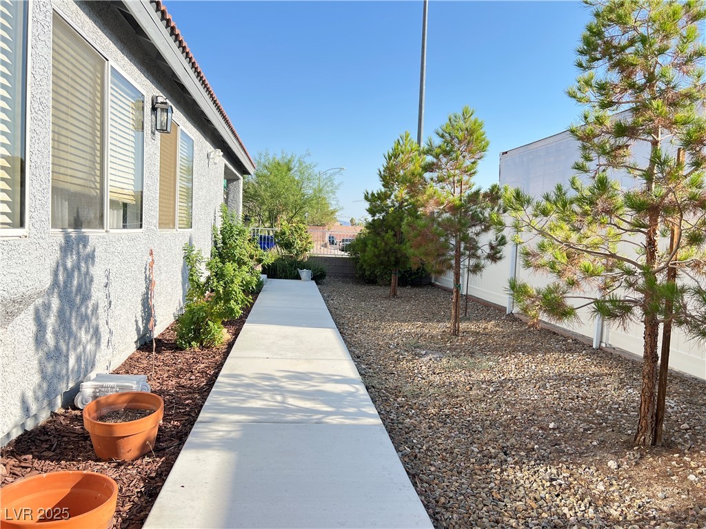 6292 Yucca Valley Court Property Photo 16