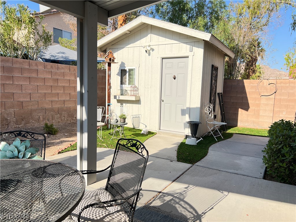 6292 Yucca Valley Court Property Photo 20