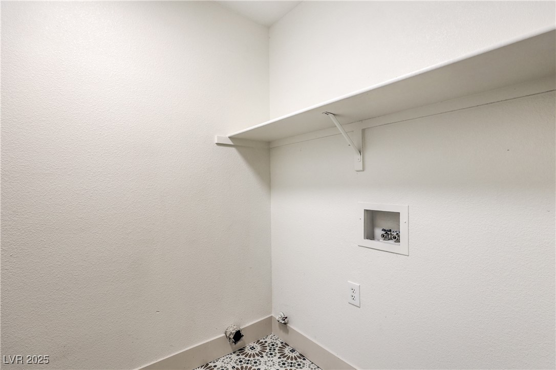 7253 Alsop Court Property Photo 17