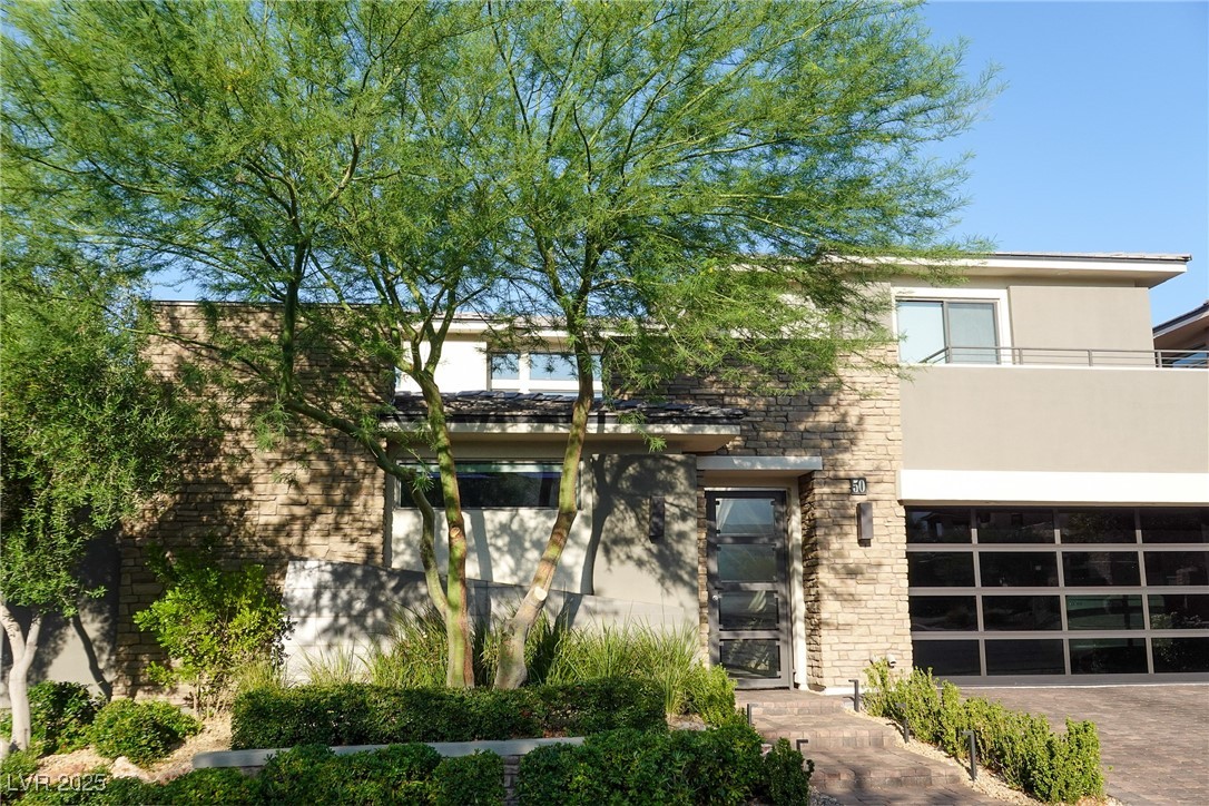 50 Grey Feather Drive Property Photo 3