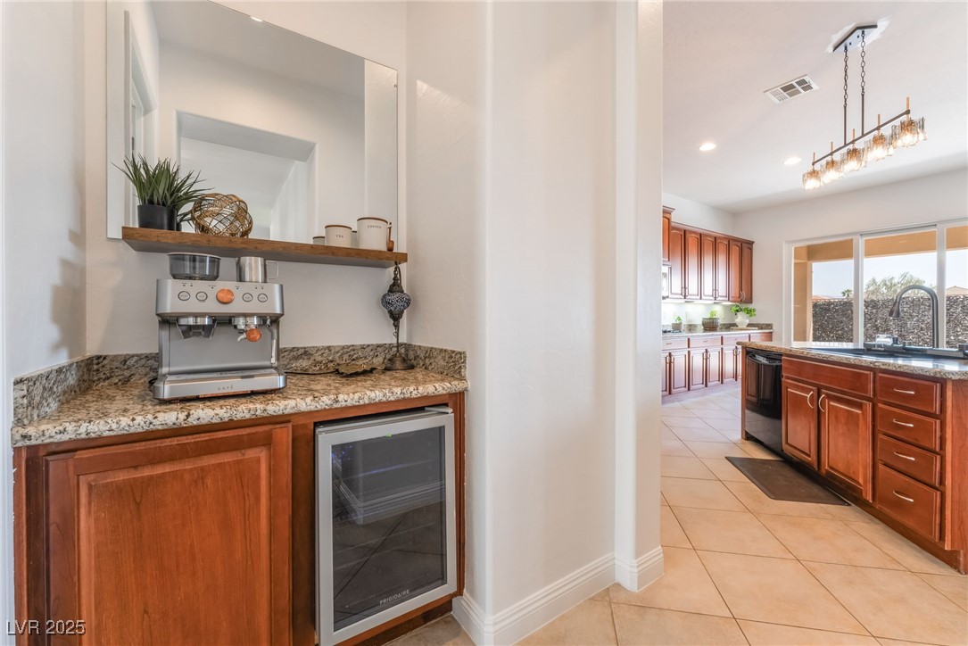 8824 Killians Greens Drive Property Photo 14