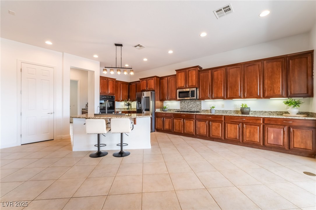 8824 Killians Greens Drive Property Photo 16