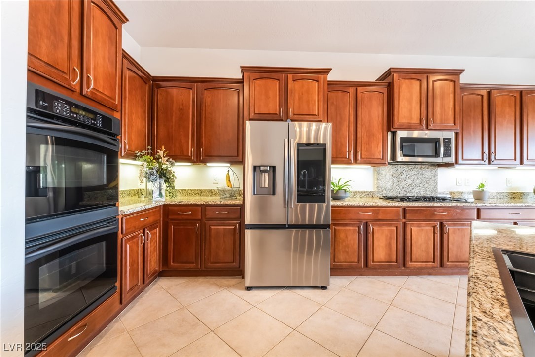 8824 Killians Greens Drive Property Photo 17