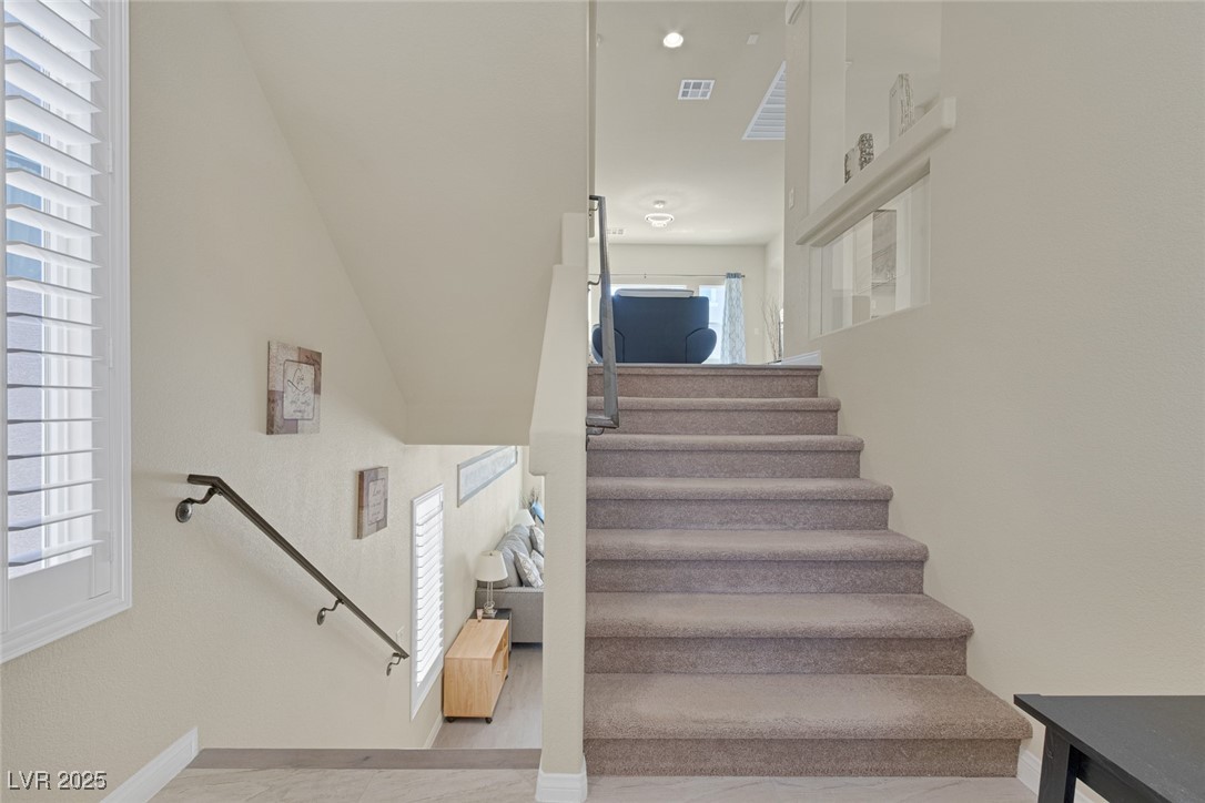 6561 Averill Creek Avenue Property Photo 6