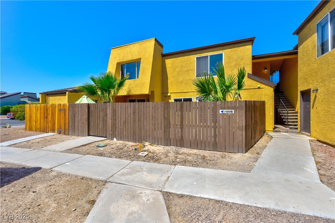 1480 Hialeah Drive B Property Photo 8