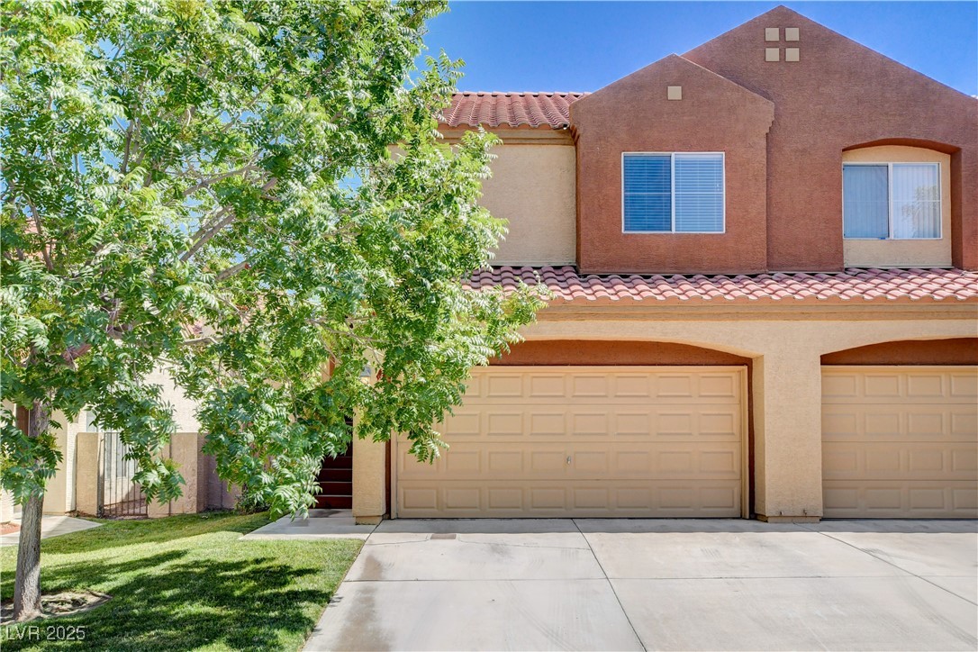1661 Cloister Avenue Property Photo 1
