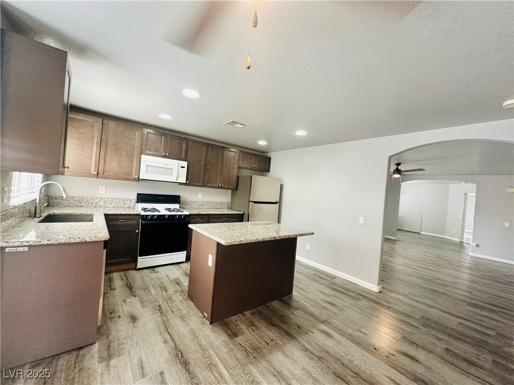 10911 Vallerosa Street Property Photo 4