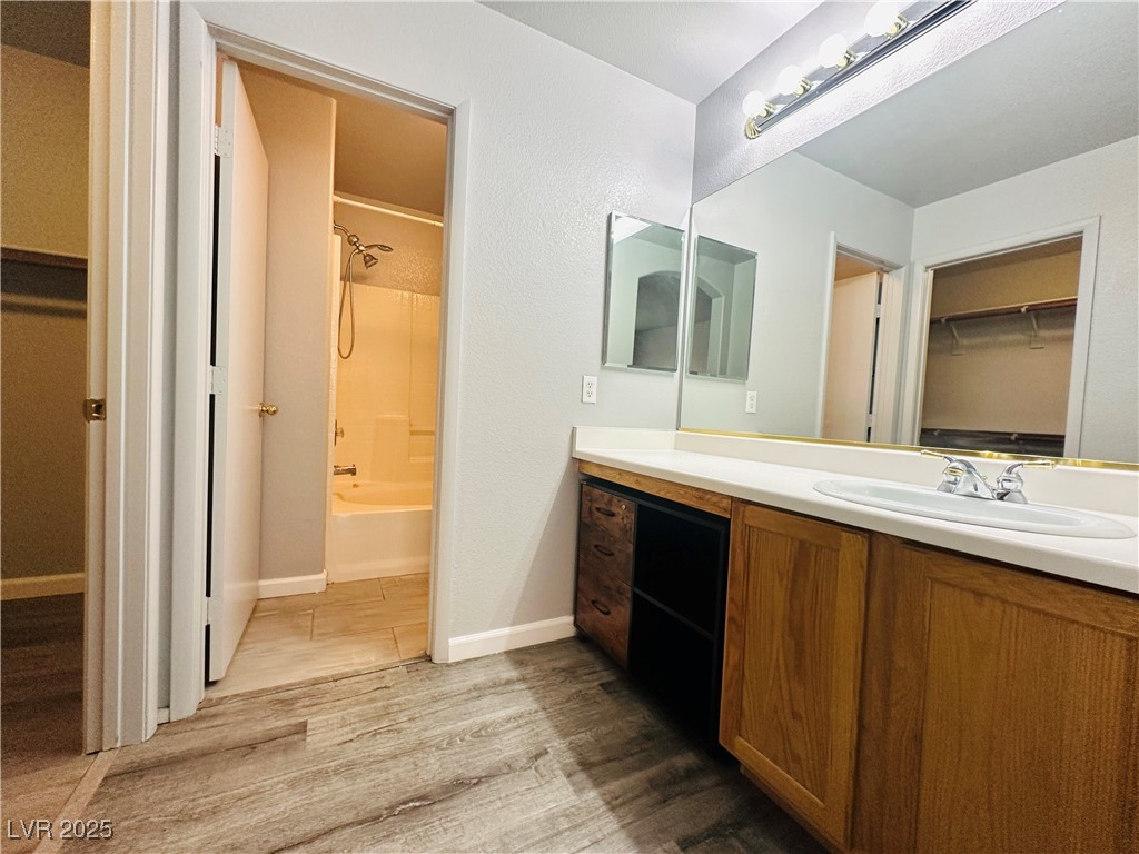 10911 Vallerosa Street Property Photo 23