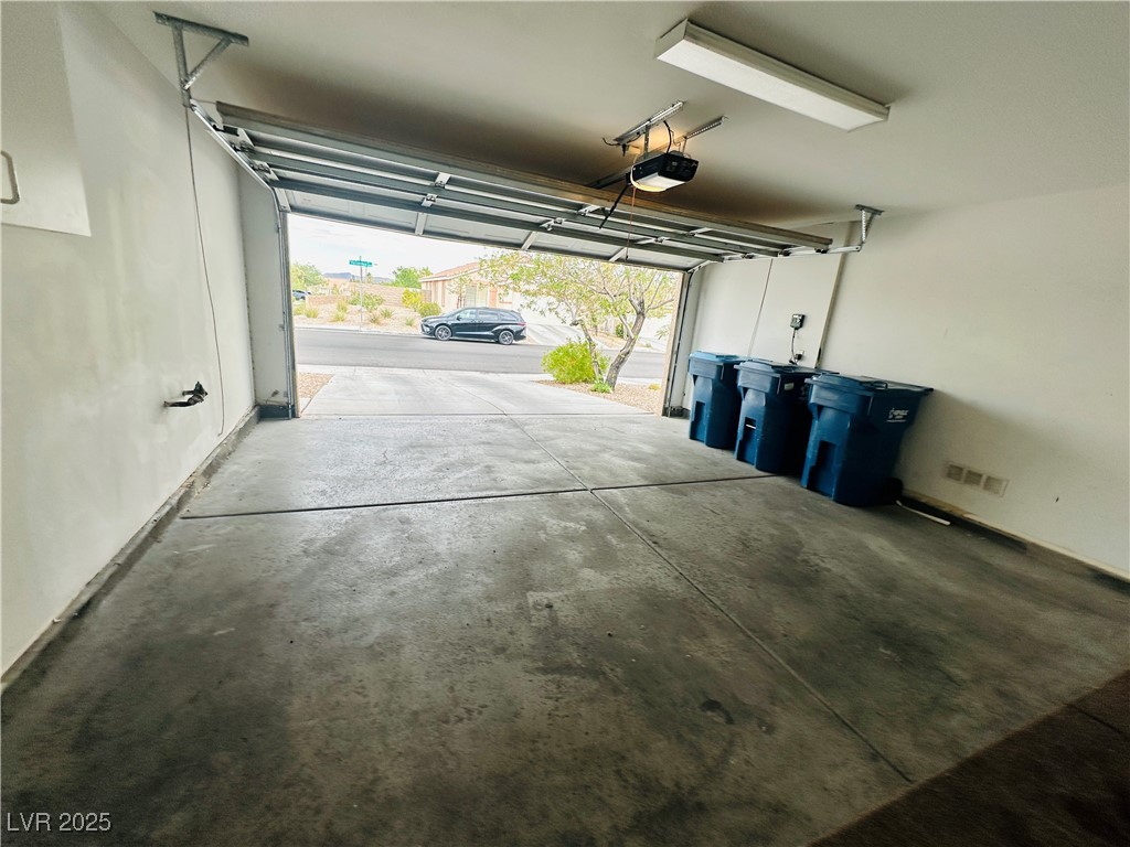 10911 Vallerosa Street Property Photo 29