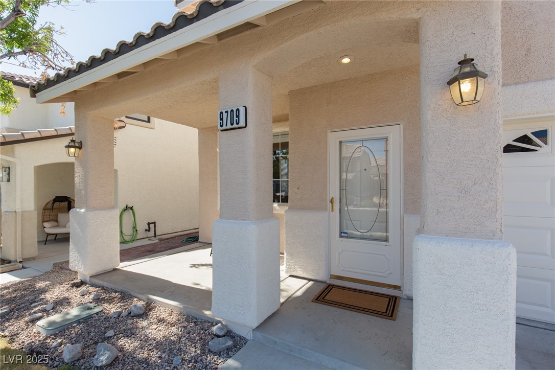 9709 Casper Peak Court Property Photo 4
