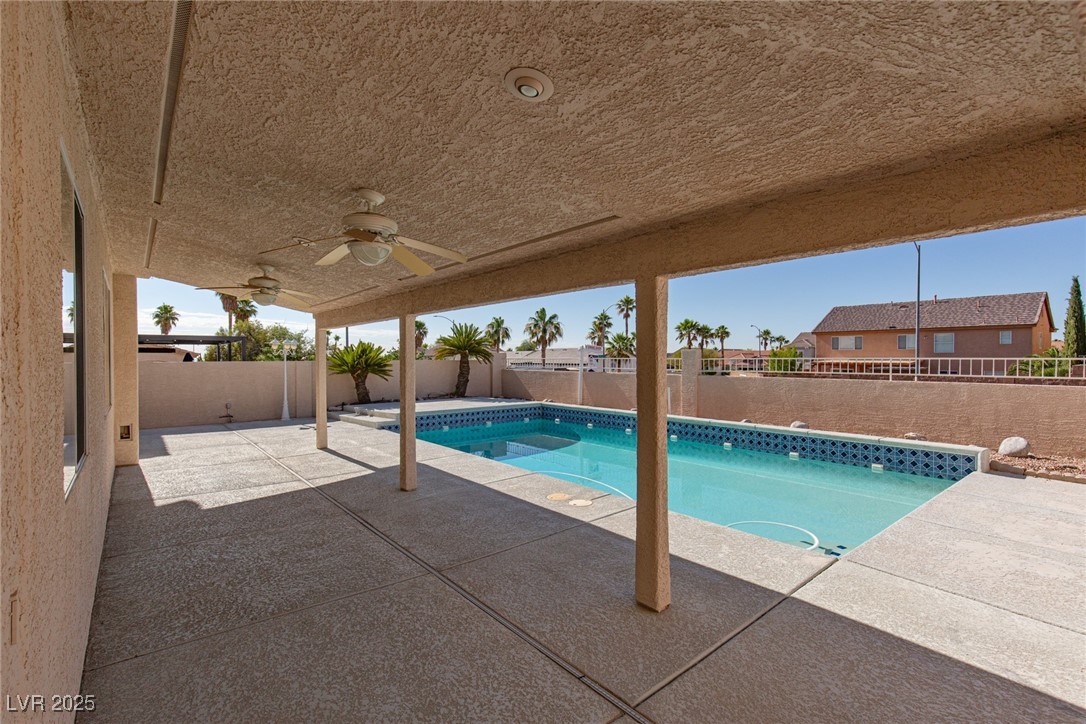 9709 Casper Peak Court Property Photo 24