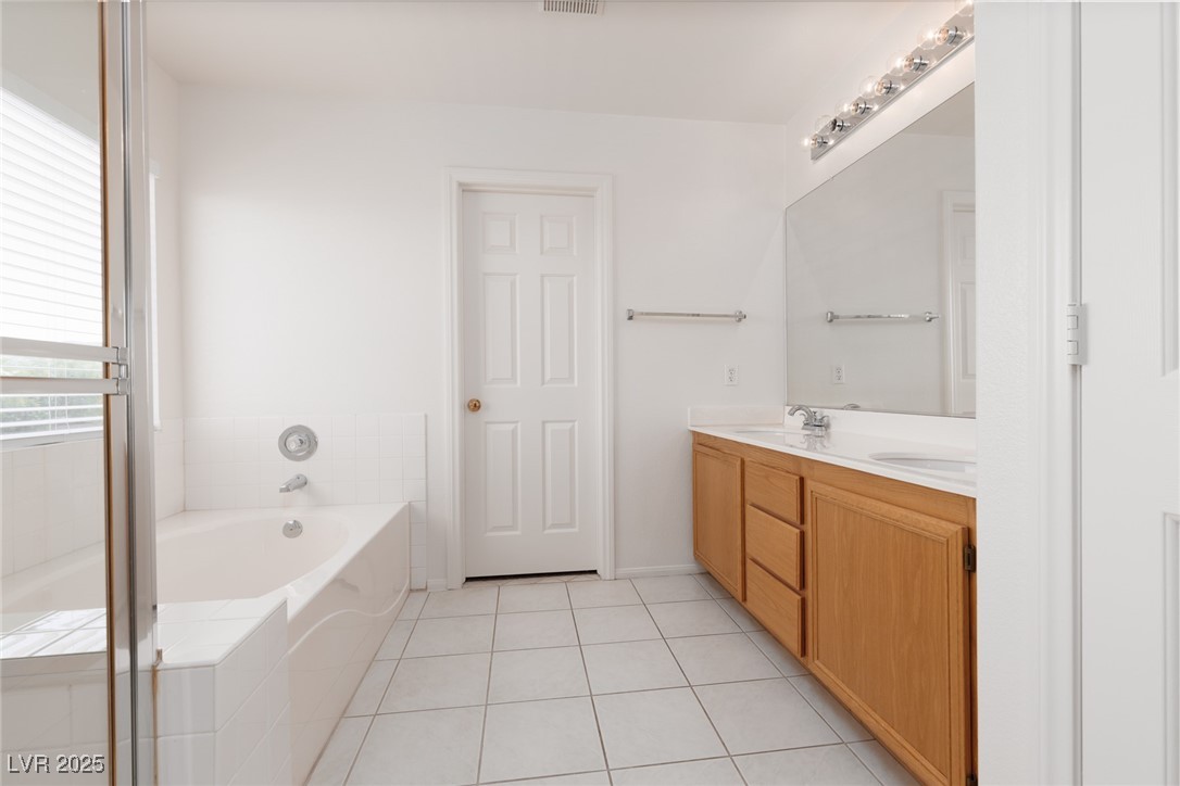 9709 Casper Peak Court Property Photo 35
