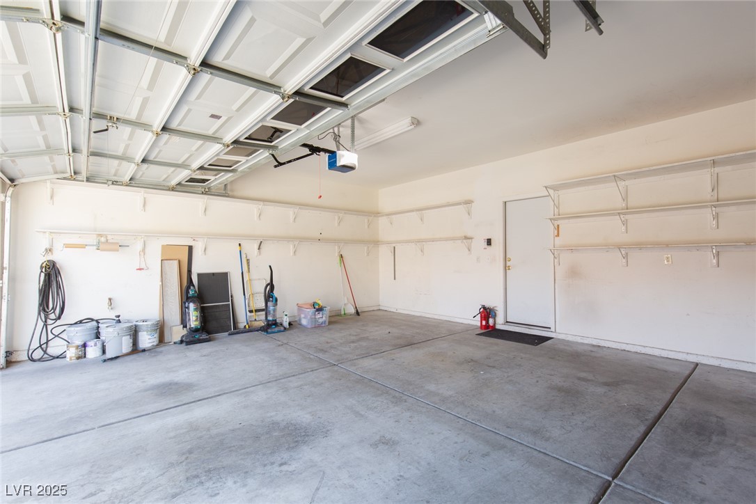 9709 Casper Peak Court Property Photo 39
