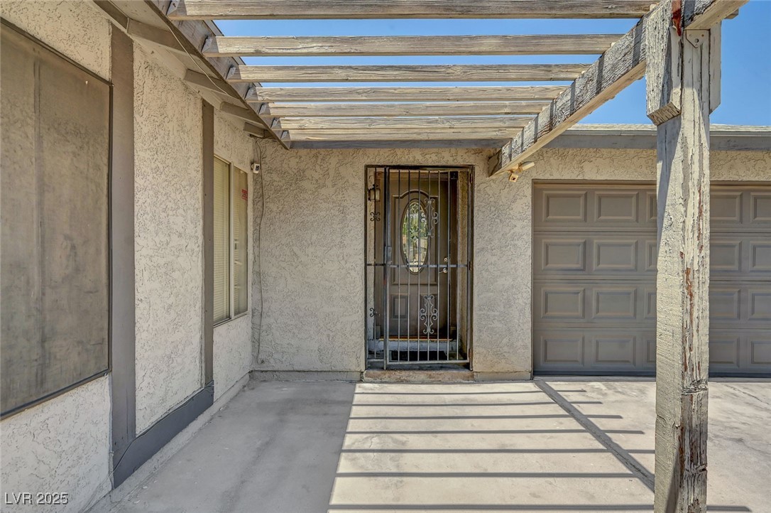 671 Riata Way Property Photo 3