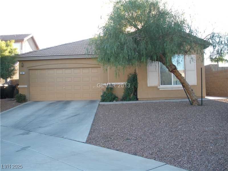 547 Pinetop Lake Street Property Photo 1