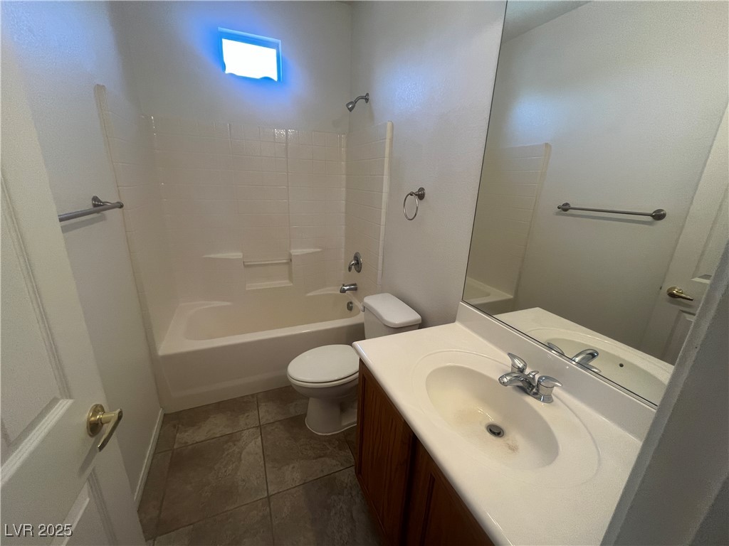 547 Pinetop Lake Street Property Photo 7