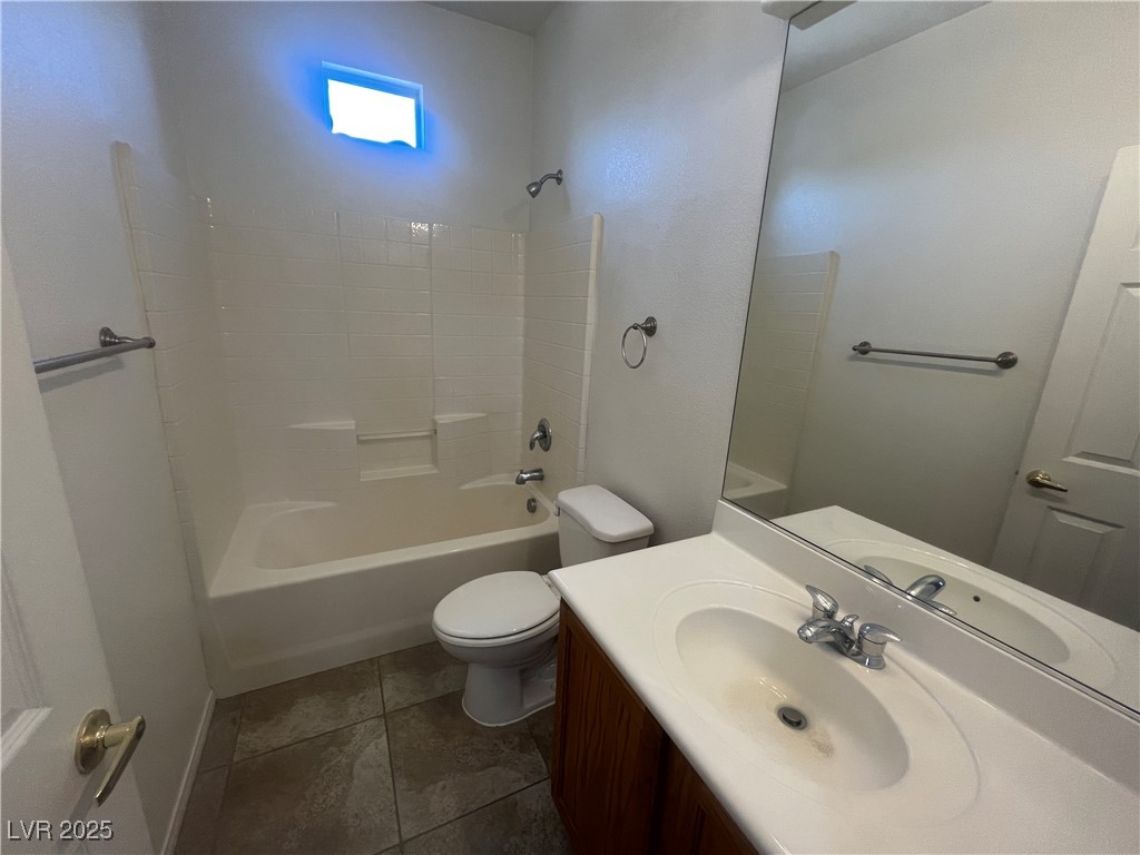 547 Pinetop Lake Street Property Photo 12