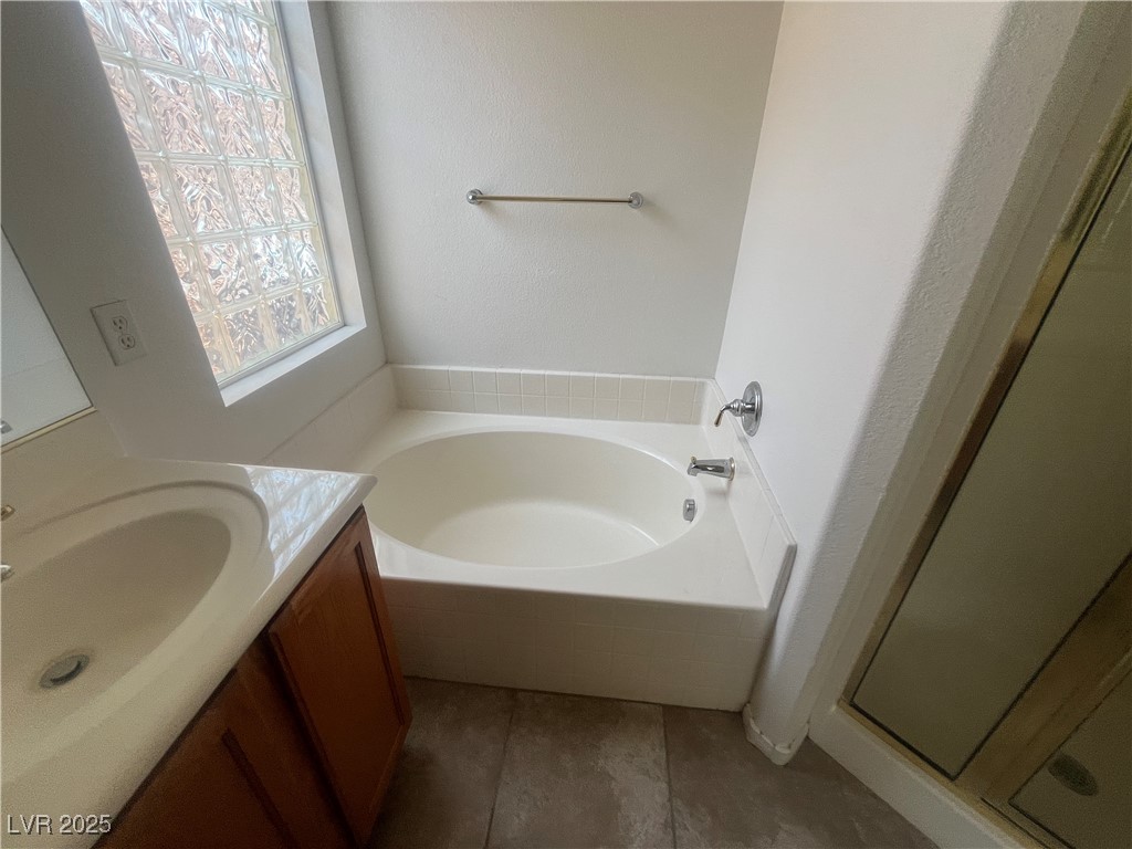 547 Pinetop Lake Street Property Photo 16