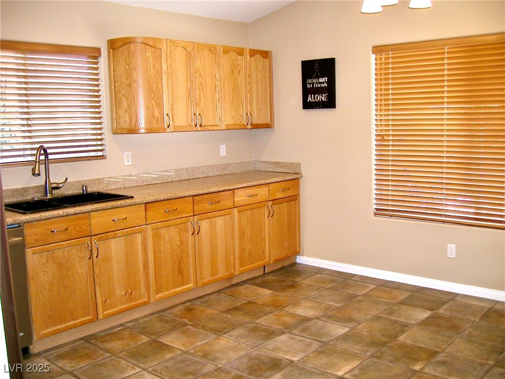212 Horizon Peak Drive Property Photo 7