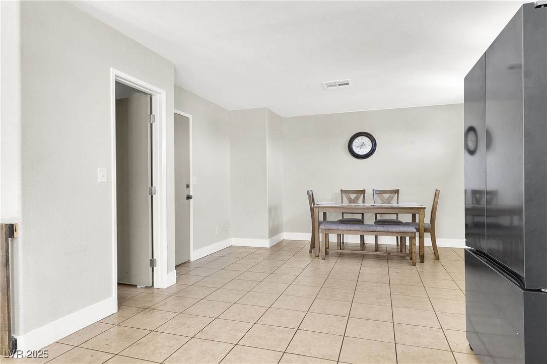 5200 Paradise Skies Avenue Property Photo 6